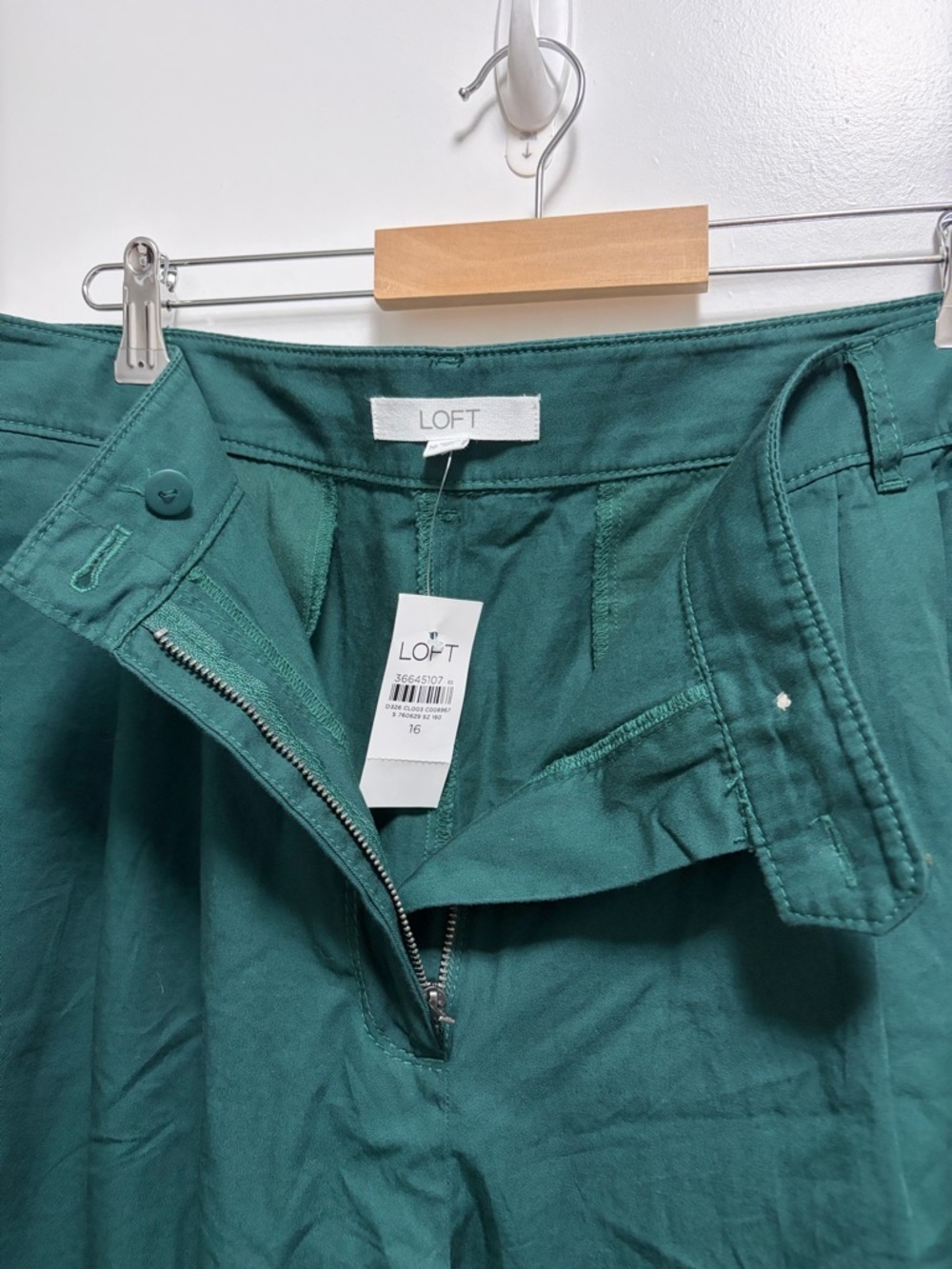 NWT LOFT Women's Green Wide Leg Pleated Crop Pants Size 16 100% Cotton - Picture 4 of 7